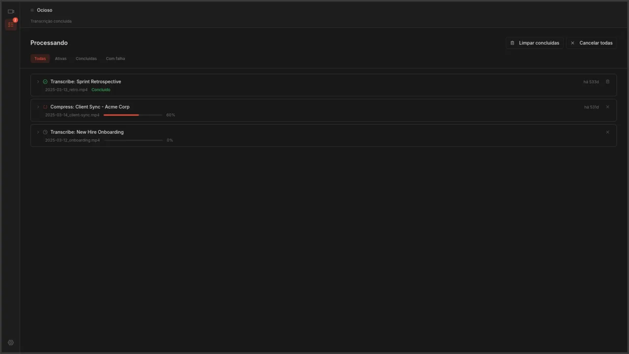 Página de processamento mostrando trabalhos ativos de transcrição e compressão com barras de progresso